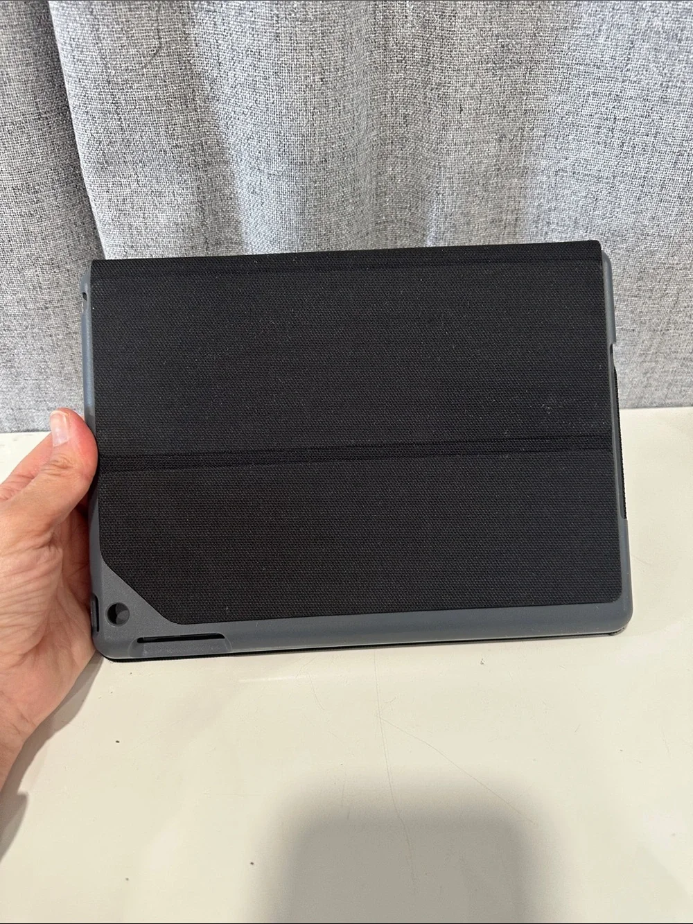 Black Tablet Keyboard Case - Slim Bluetooth Keyboard for Tablets